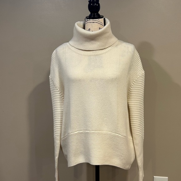 LAUREN Ralph Lauren Wool Blend Turtleneck Sweater - Picture 10 of 13